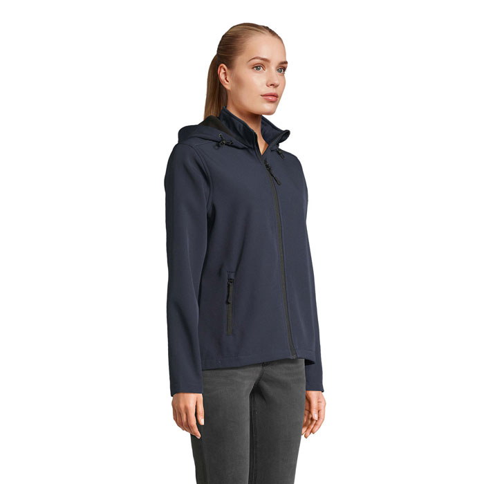 Vue 3 de RACE HOODED WOMEN