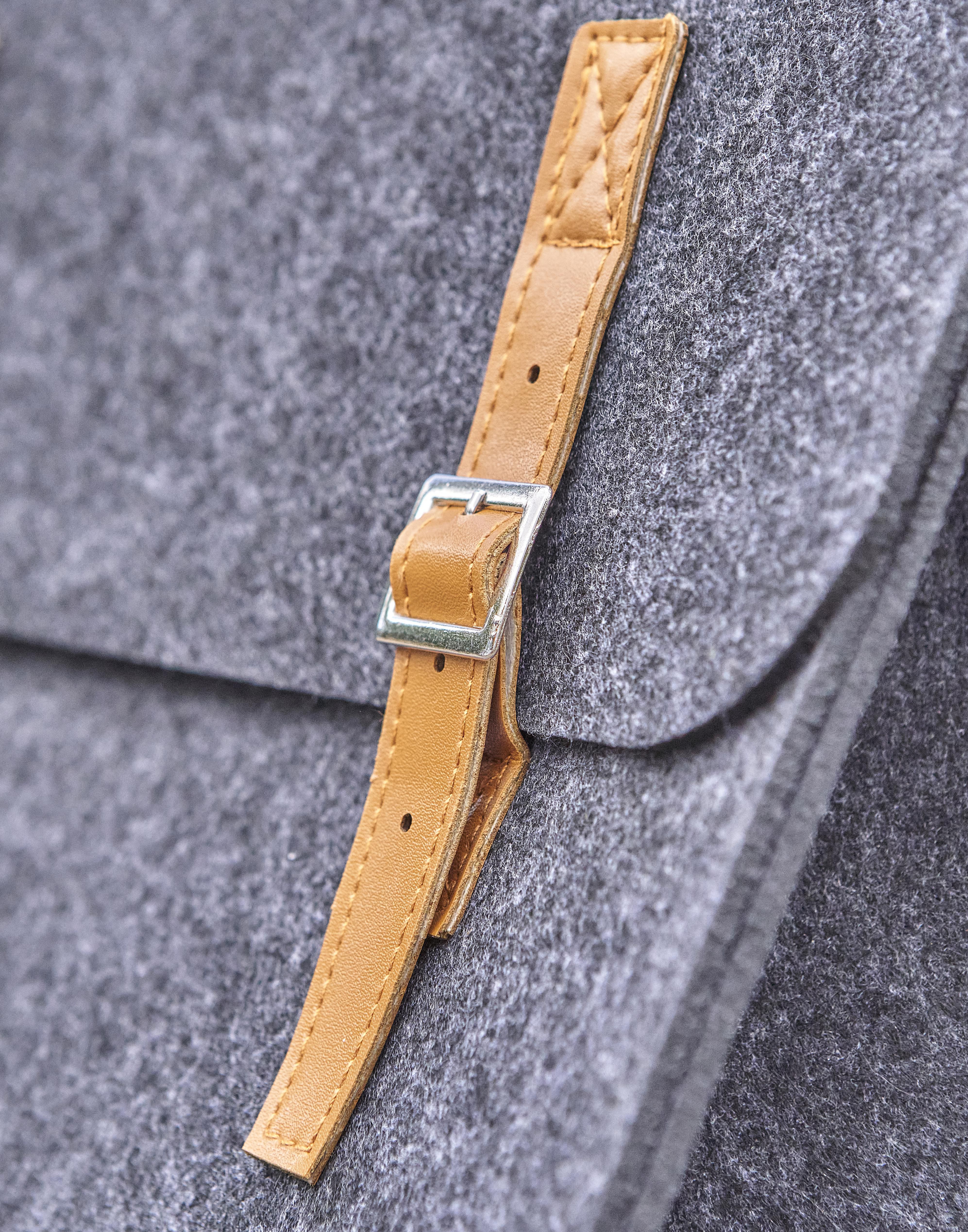 Vue 9 de Porte-documents Amelia | Recyclé | Feutre