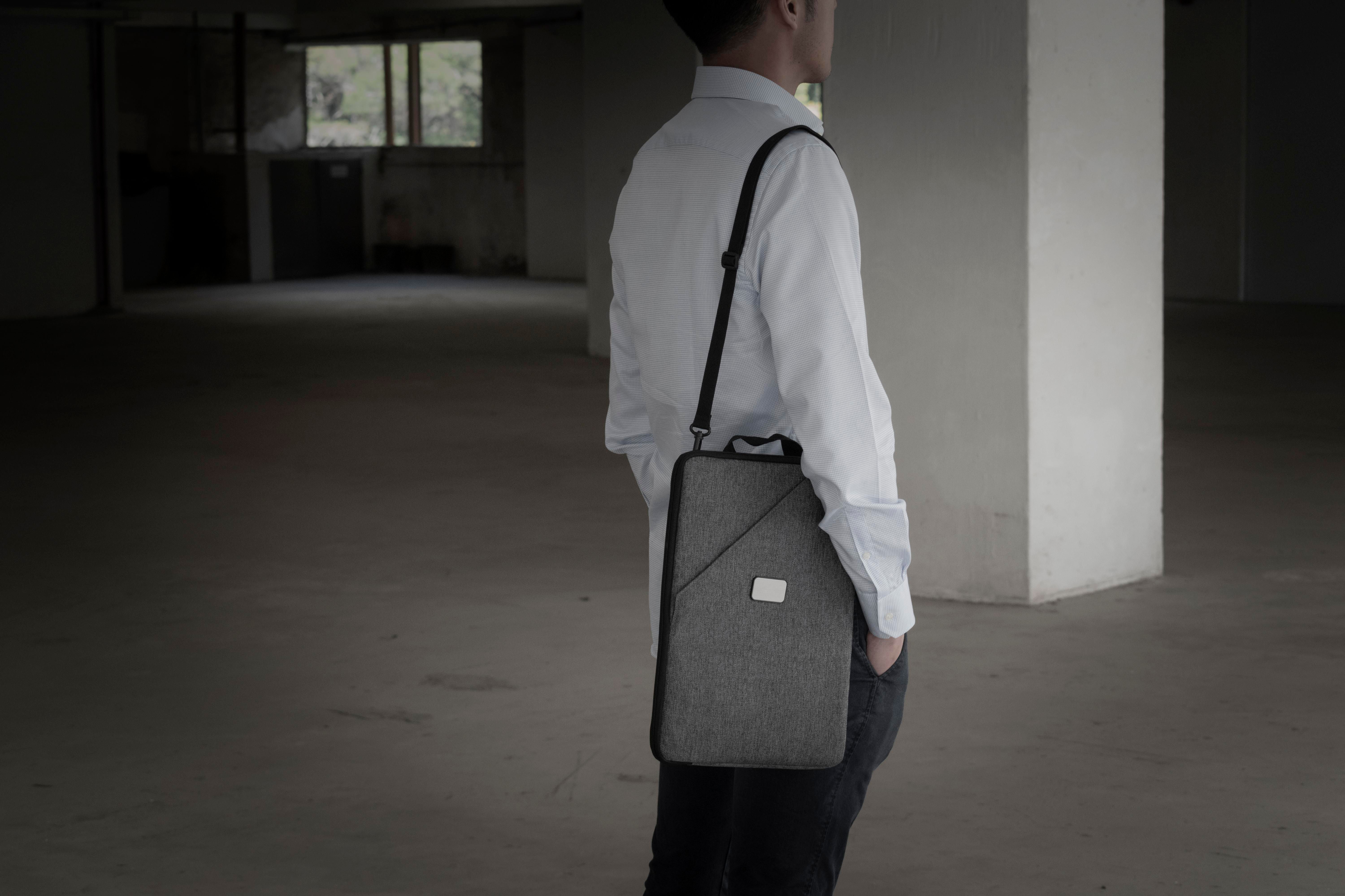Vue 11 de BrandCharger sacoche Specter Go | Laptop 14"