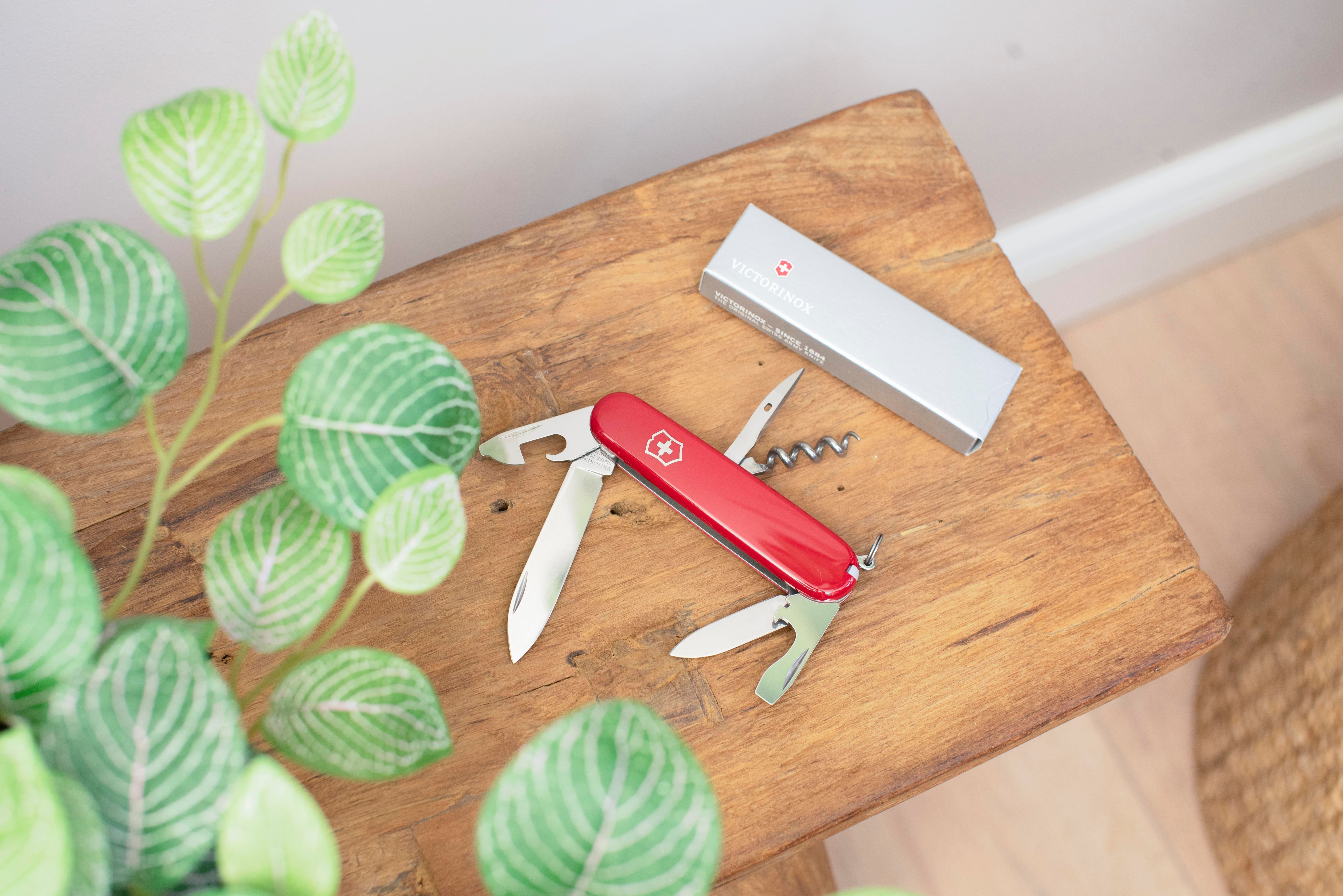 Vue 3 de Victorinox couteau de poche Spartan | 12 fonctions