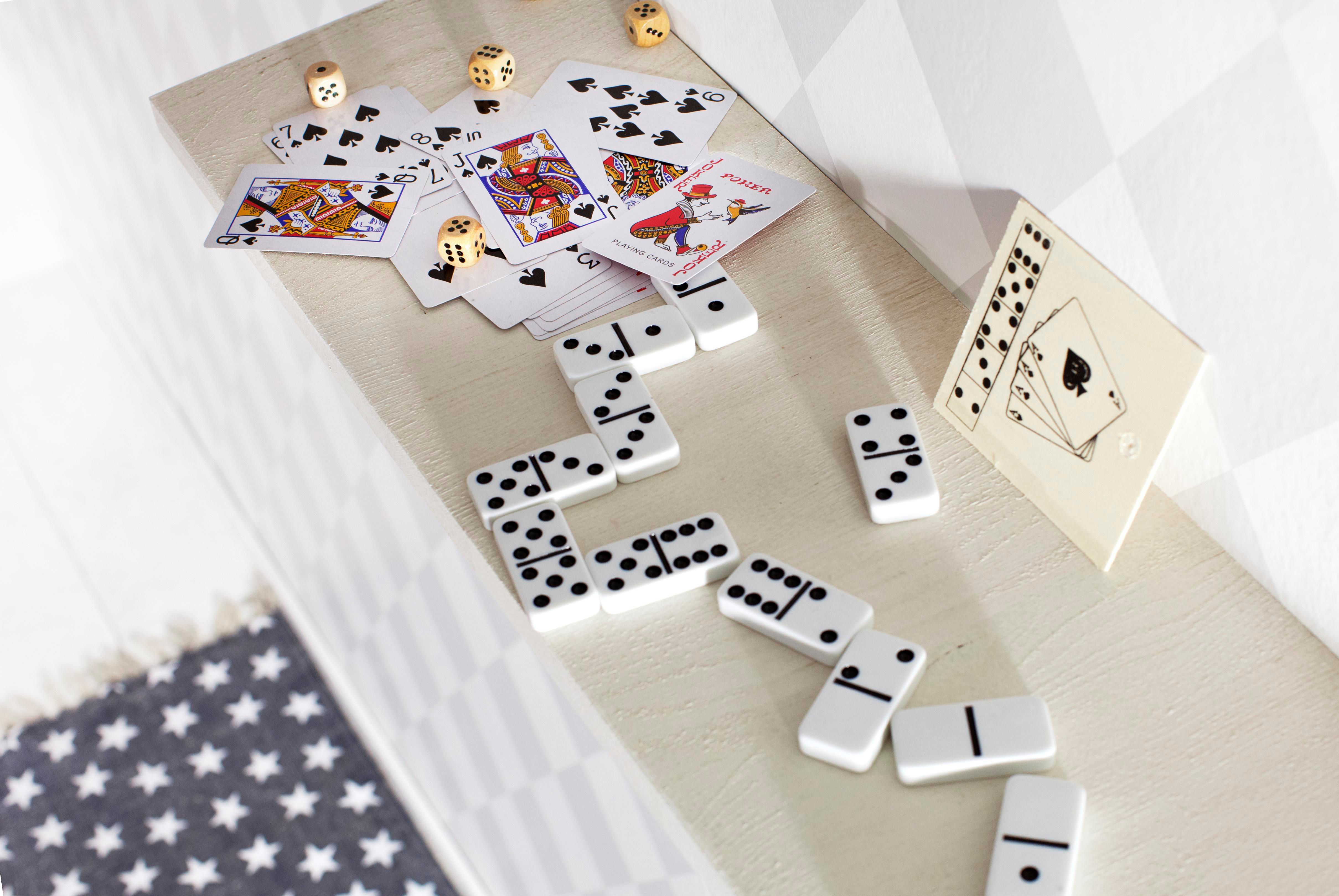 Vue 4 de Set de jeux Myriam | Bois