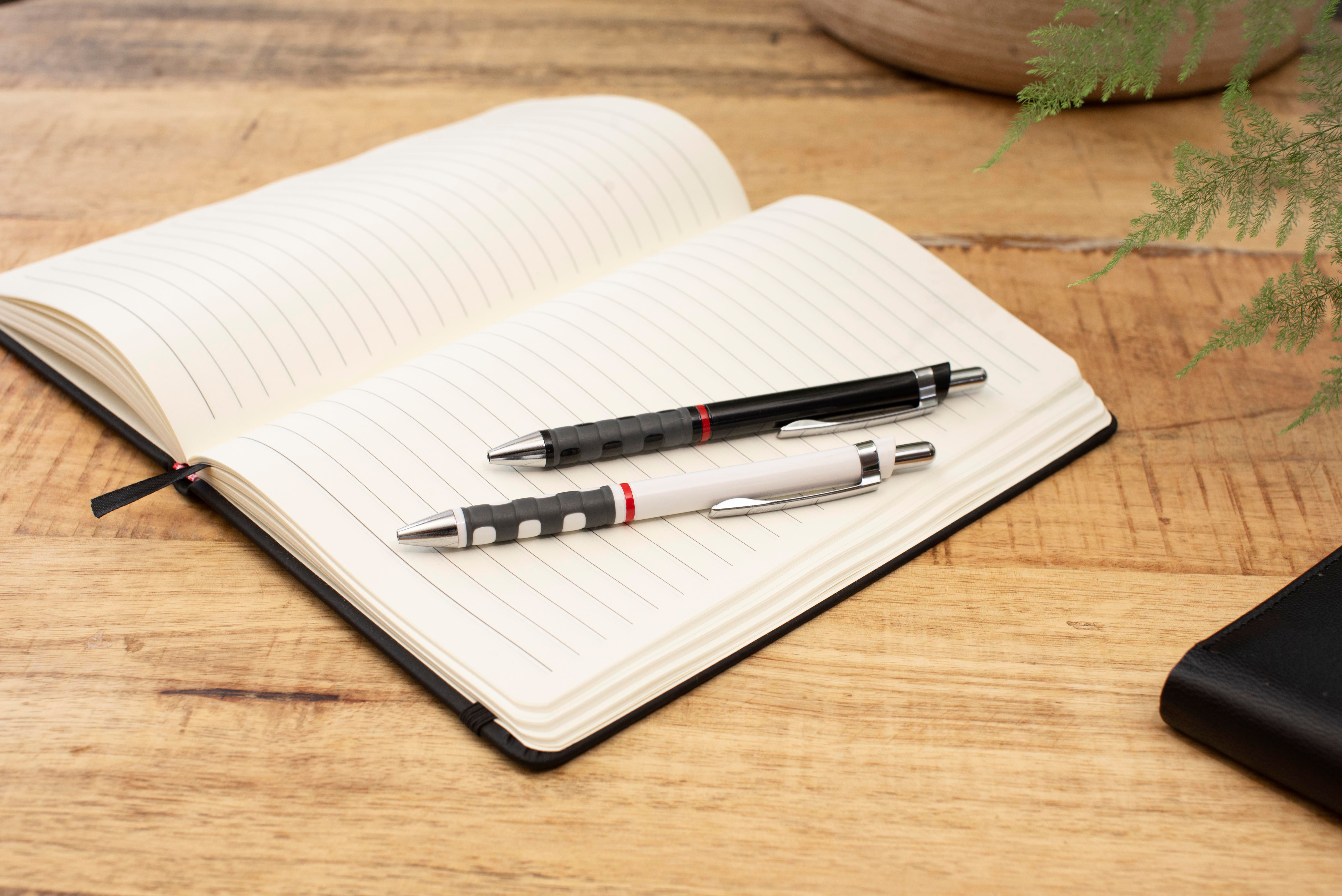 Vue 4 de Rotring Tikky stylo bille