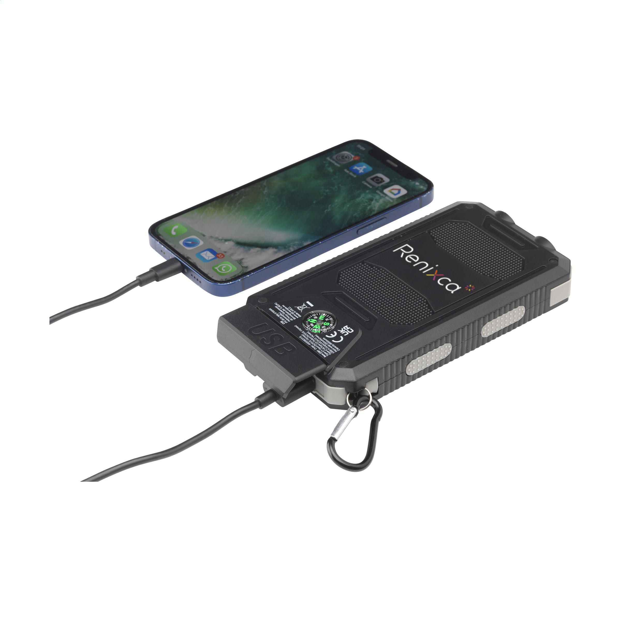 Vue 4 de Trail RCS Solar Charger Compass 8000 batterie externe