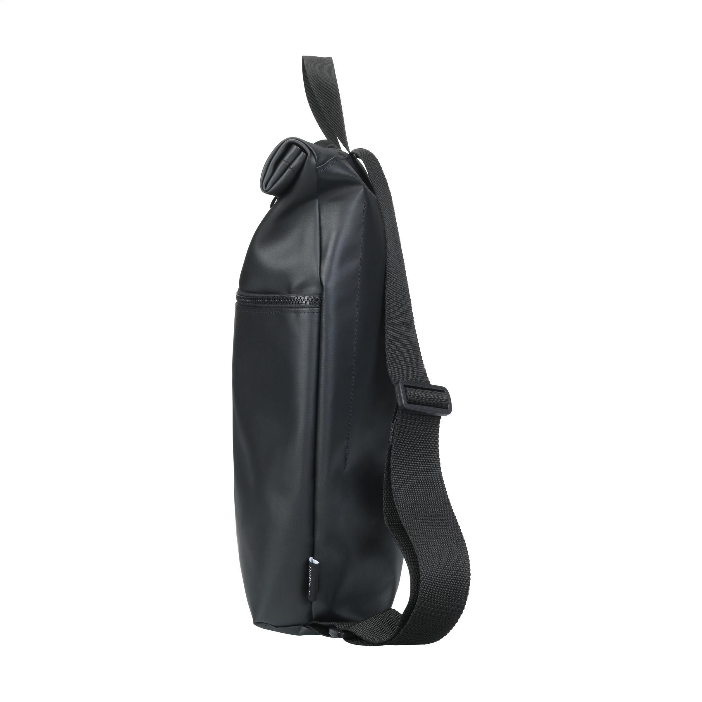 Vue 3 de Fraenck James Backpack 17p sac à dos