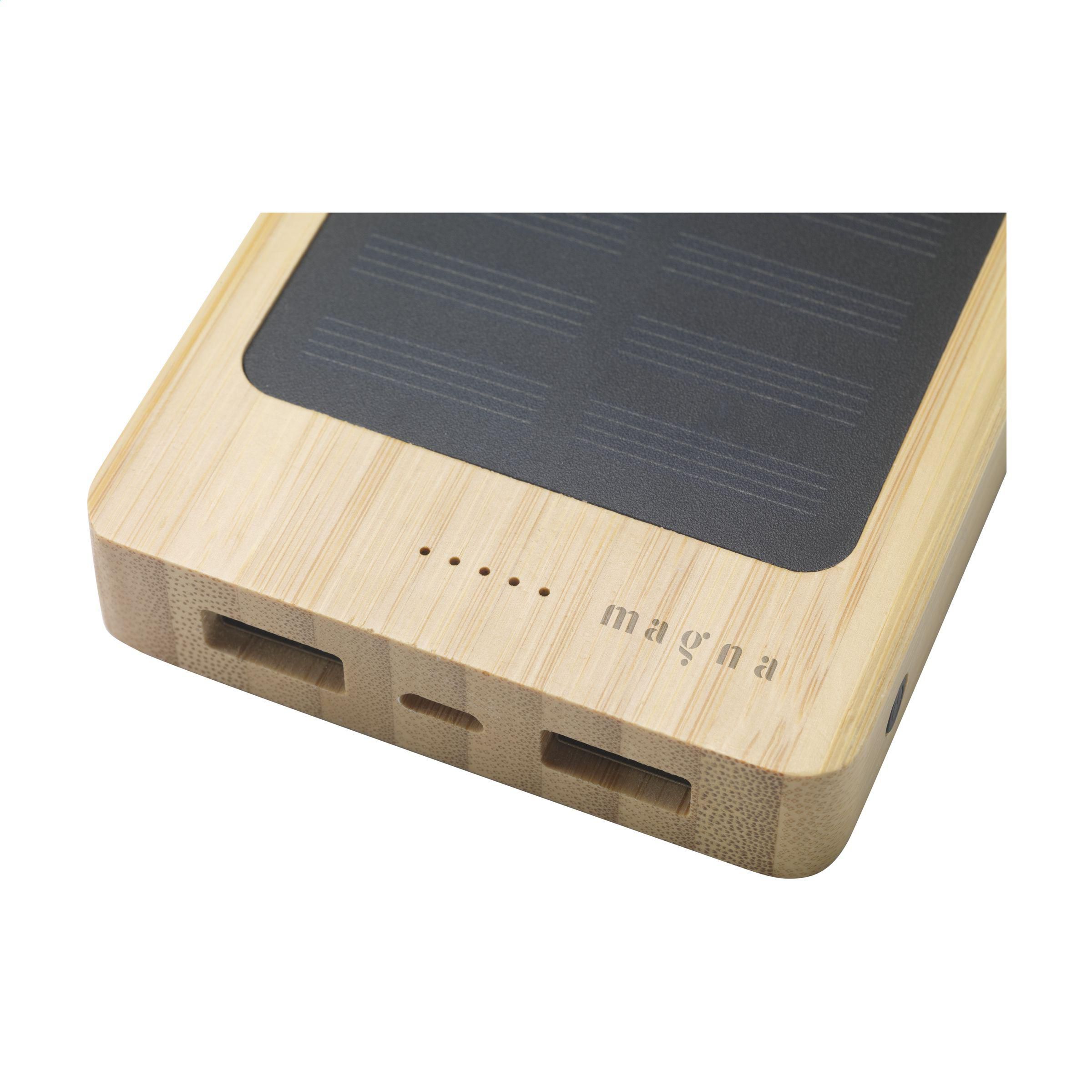 Vue 9 de Solar Powerbank 8000+ Wireless Charger chargeur externe