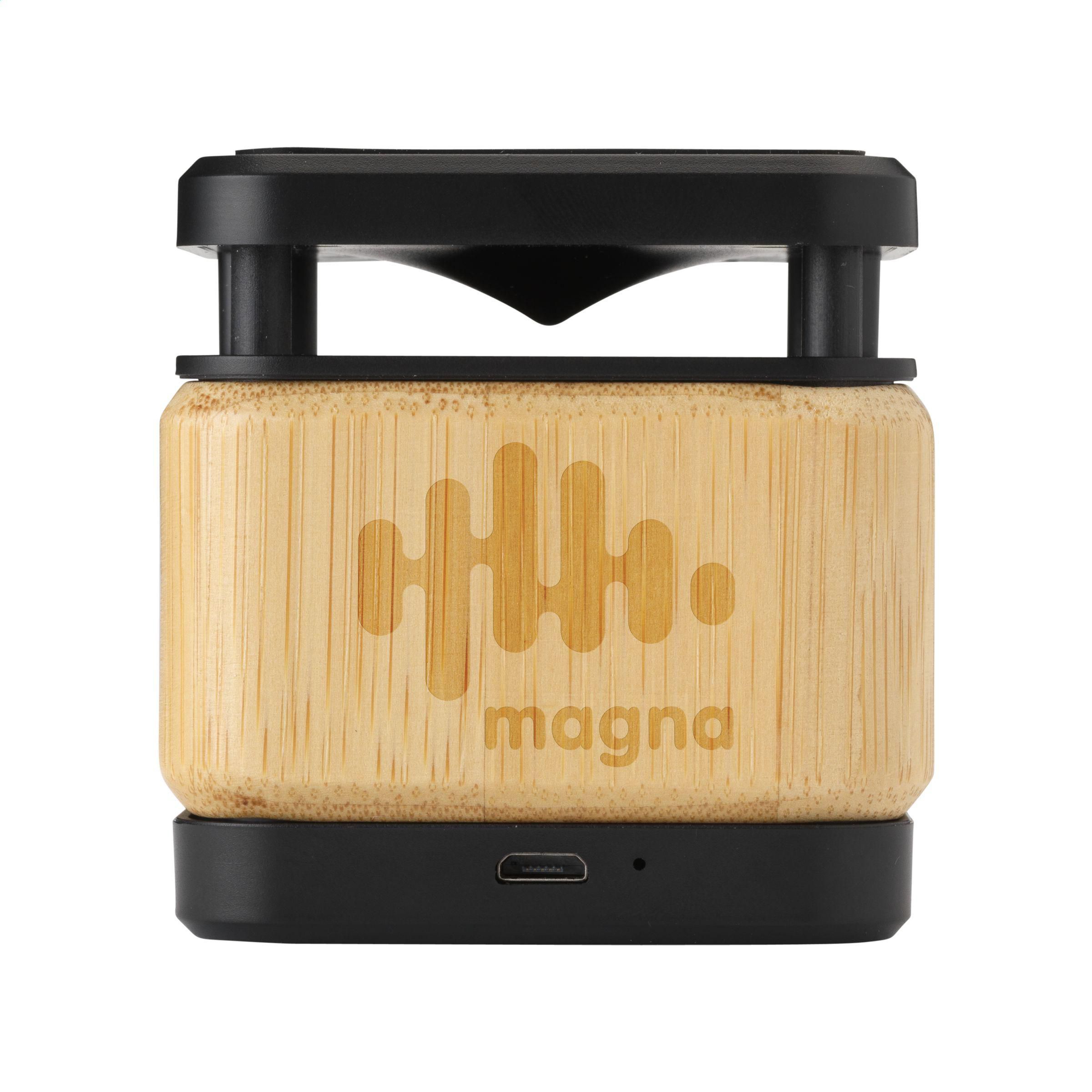Vue 3 de Bamboo Block Speaker avec chargeur sans fil