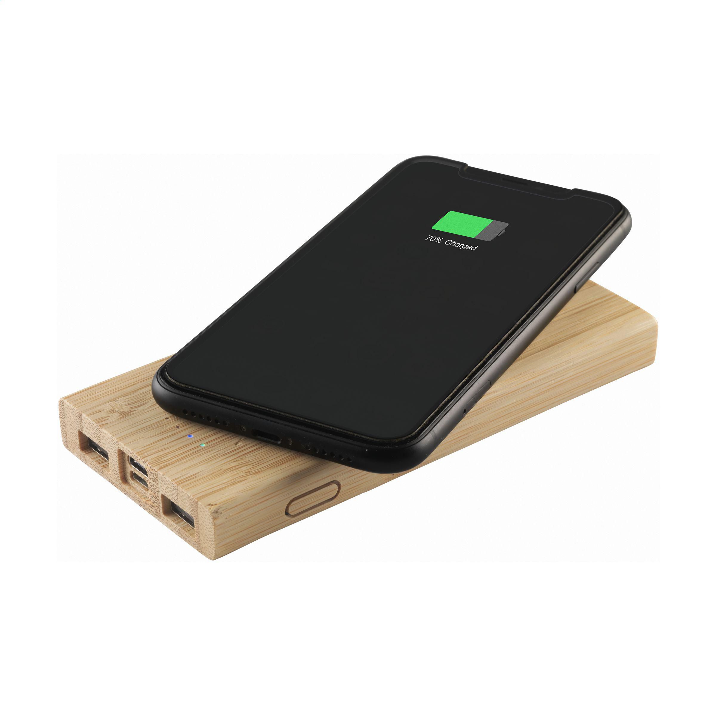 Vue 2 de Bamboo 8000 Wireless Powerbank chargeur sans fil