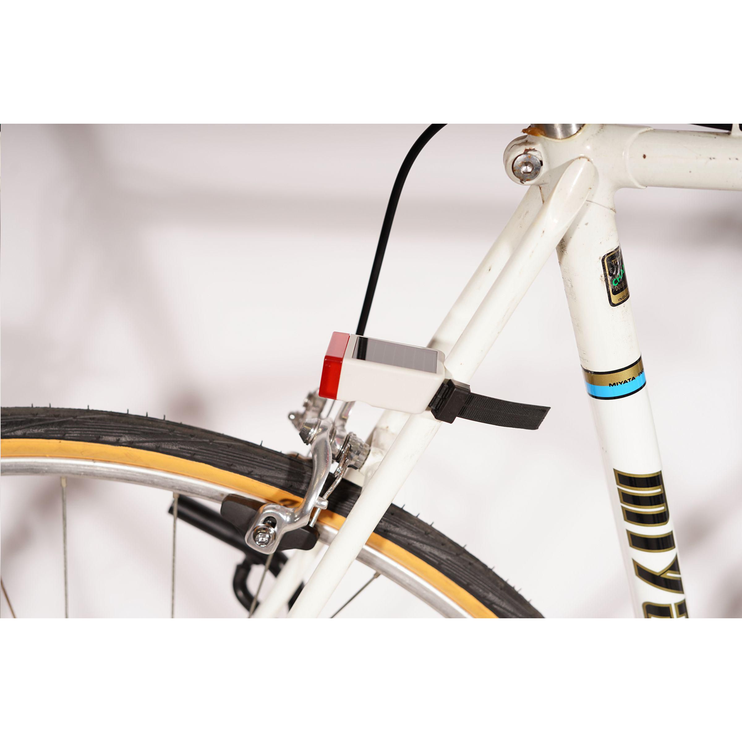 Vue 10 de Solar Bikelight lampes de vélo