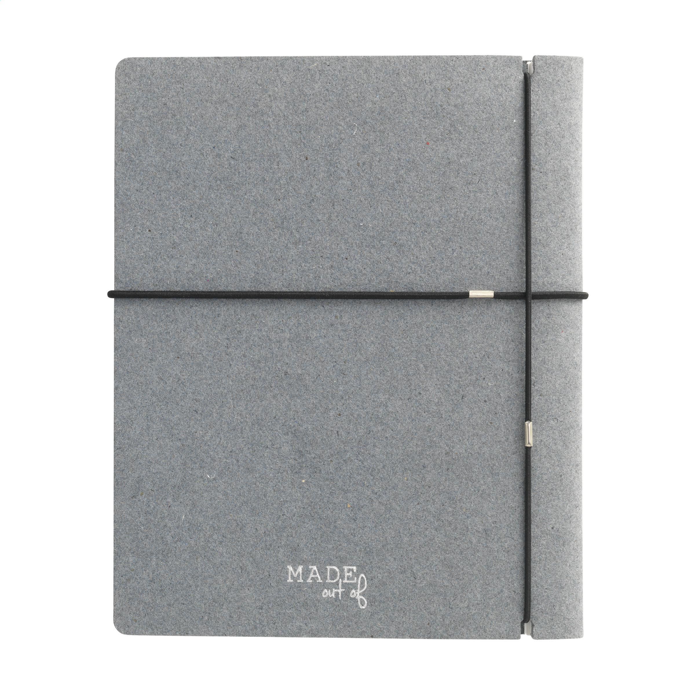 Vue 2 de Recycled Textile Refillable Notebook A5 carnet de notes