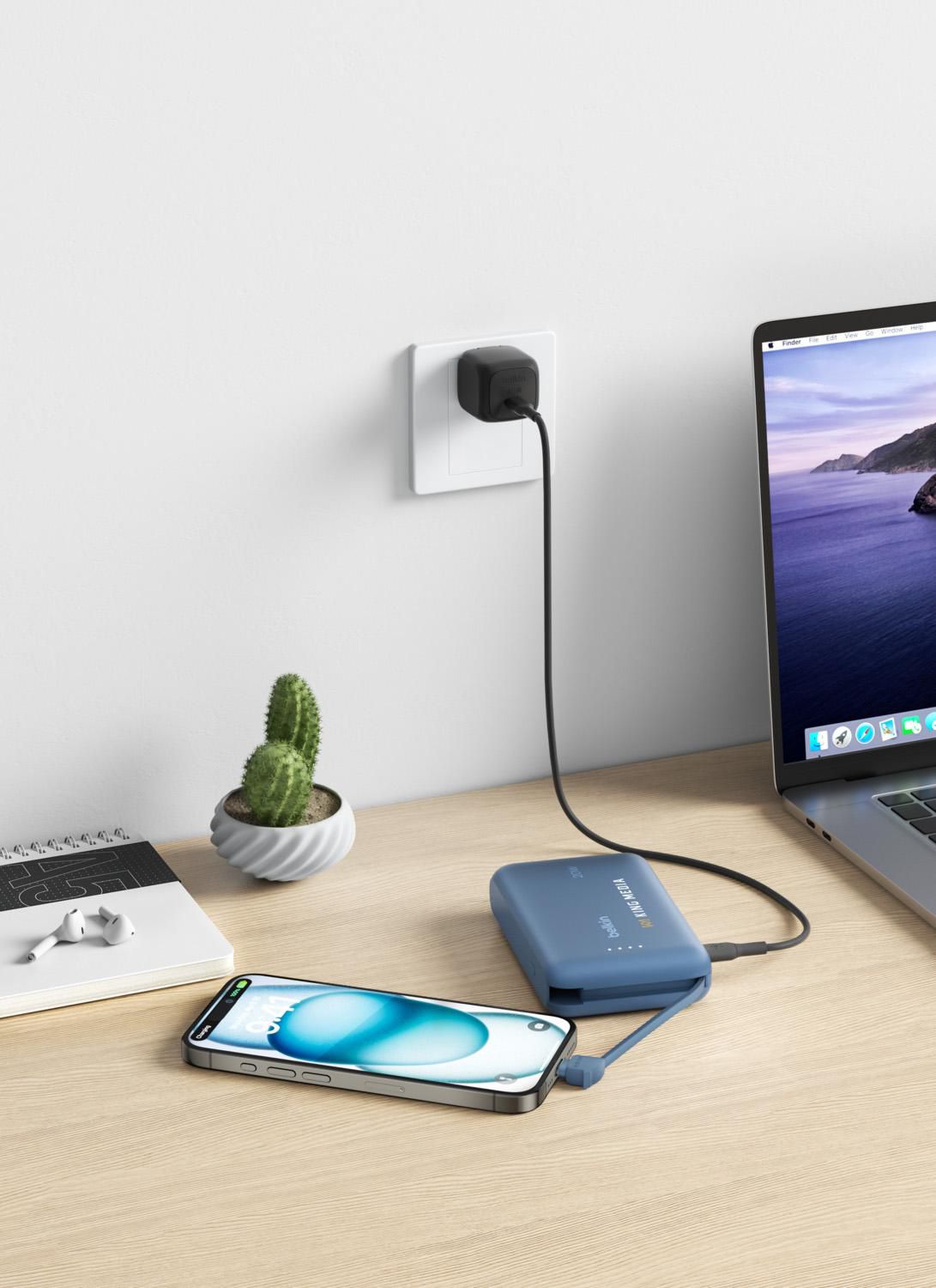 Vue 9 de Belkin BoostCharge Power Bank 10K Câble intégré