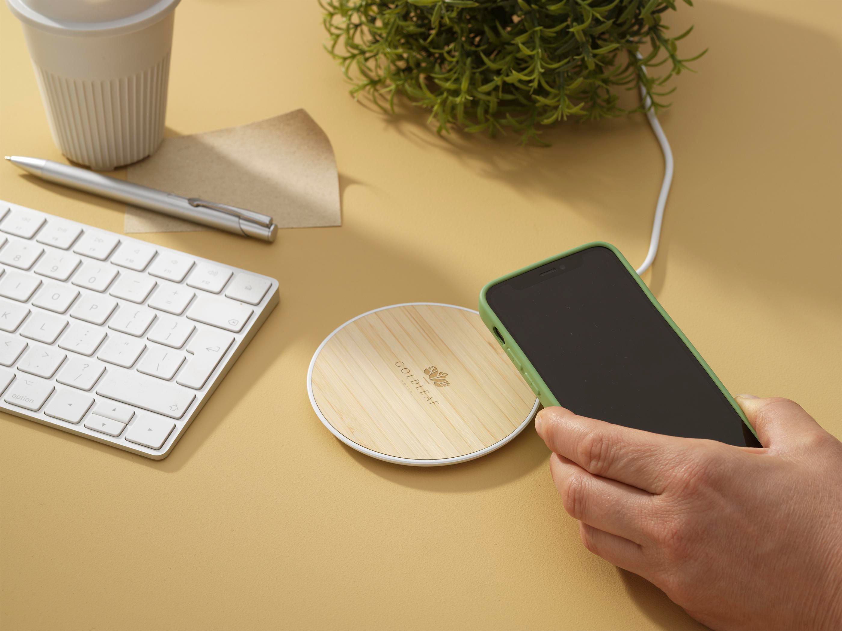 Vue 8 de Bamboo 15W Wireless Fast Charger hargeur rapide