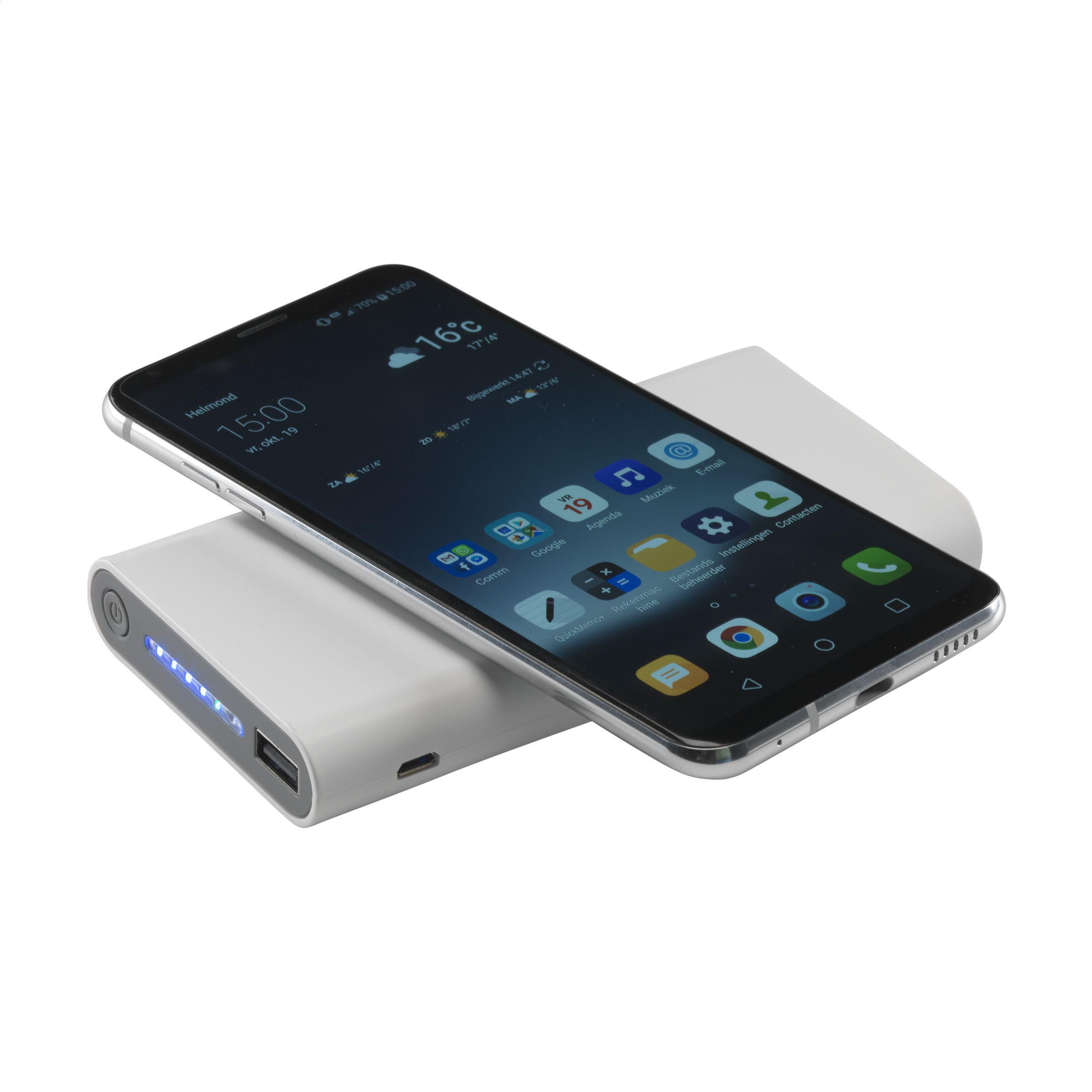Vue 4 de Wireless RCS r-ABS Powerbank 8000 chargeur sans fil