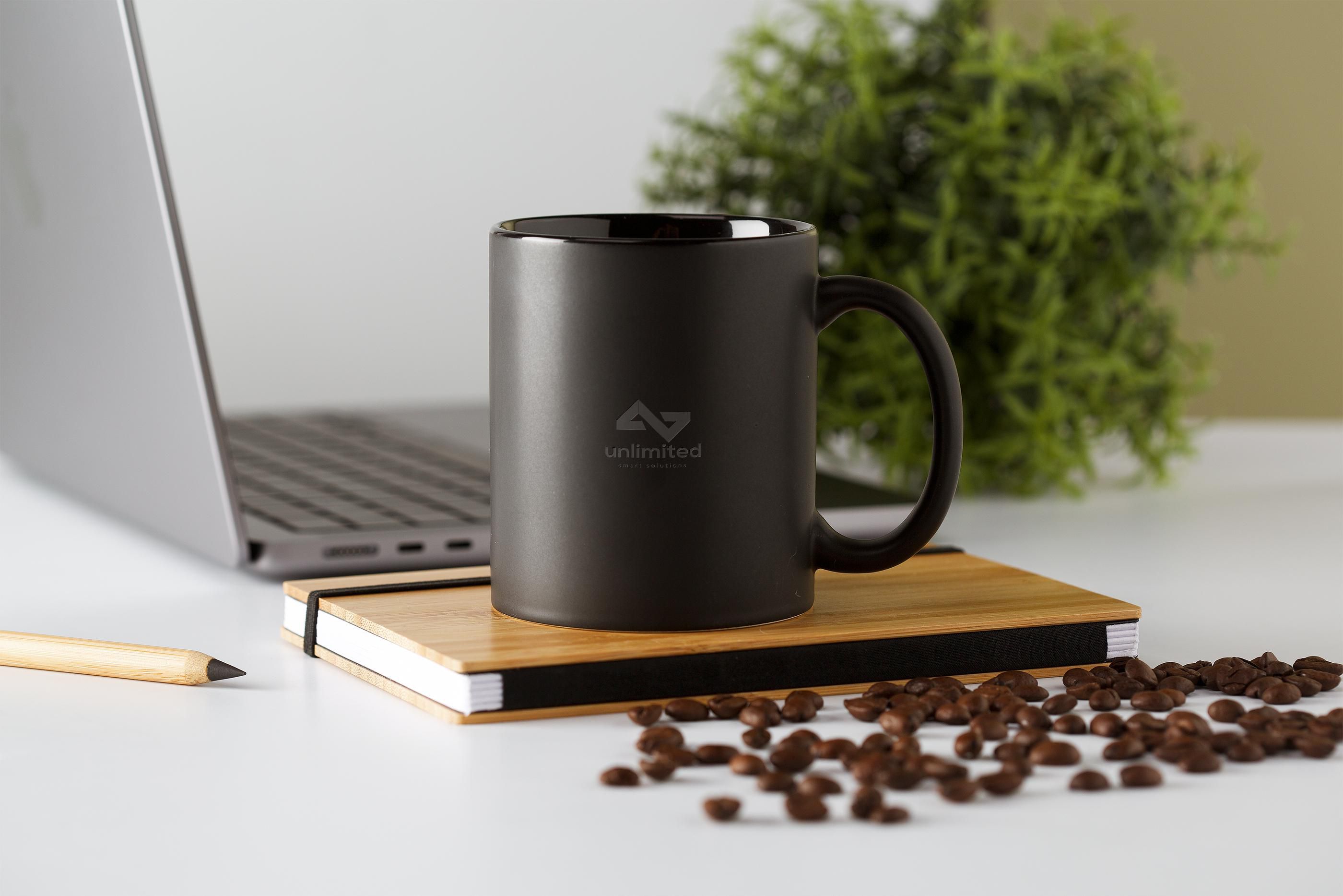 Vue 5 de Kitty Mug Matt Black 350 ml
