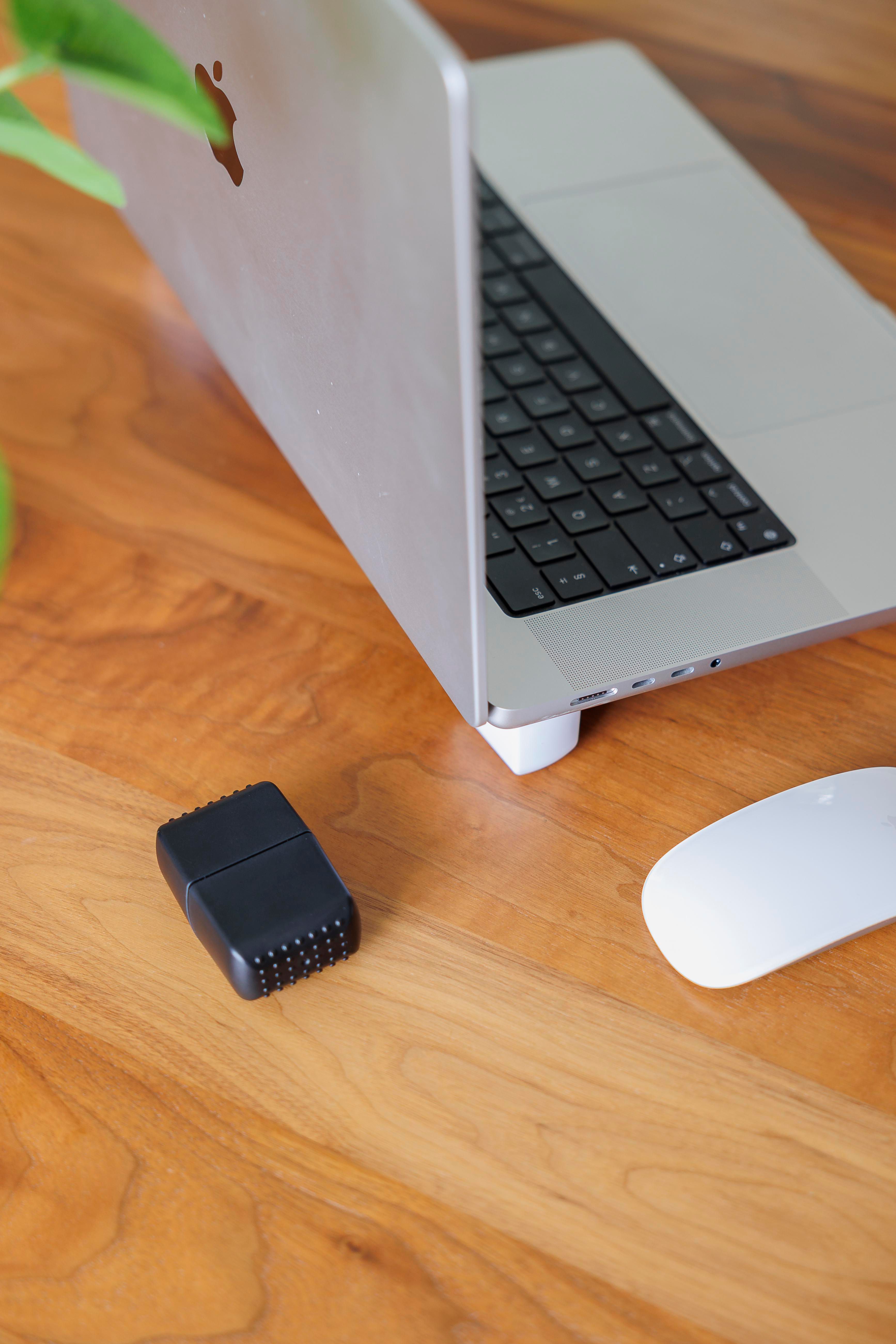 Vue 14 de Support pour ordinateur portable Bloqo | Recyclé