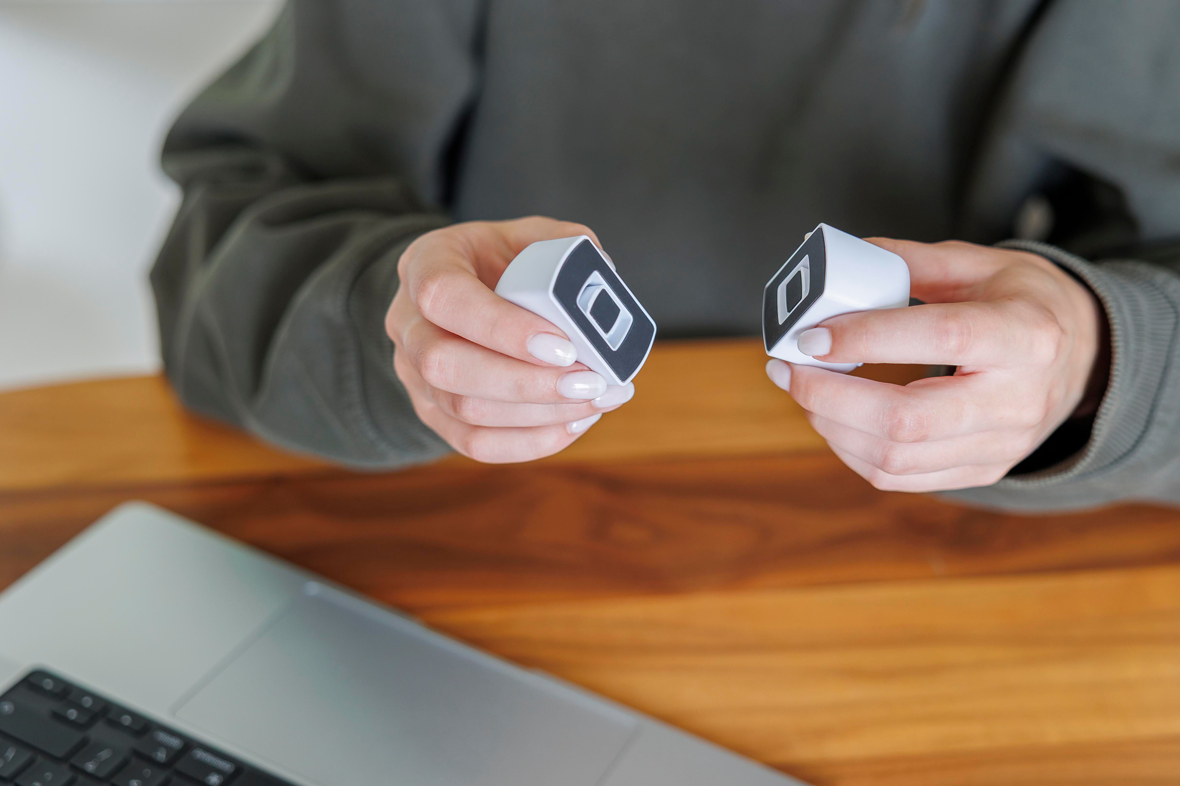 Vue 15 de Support pour ordinateur portable Bloqo | Recyclé