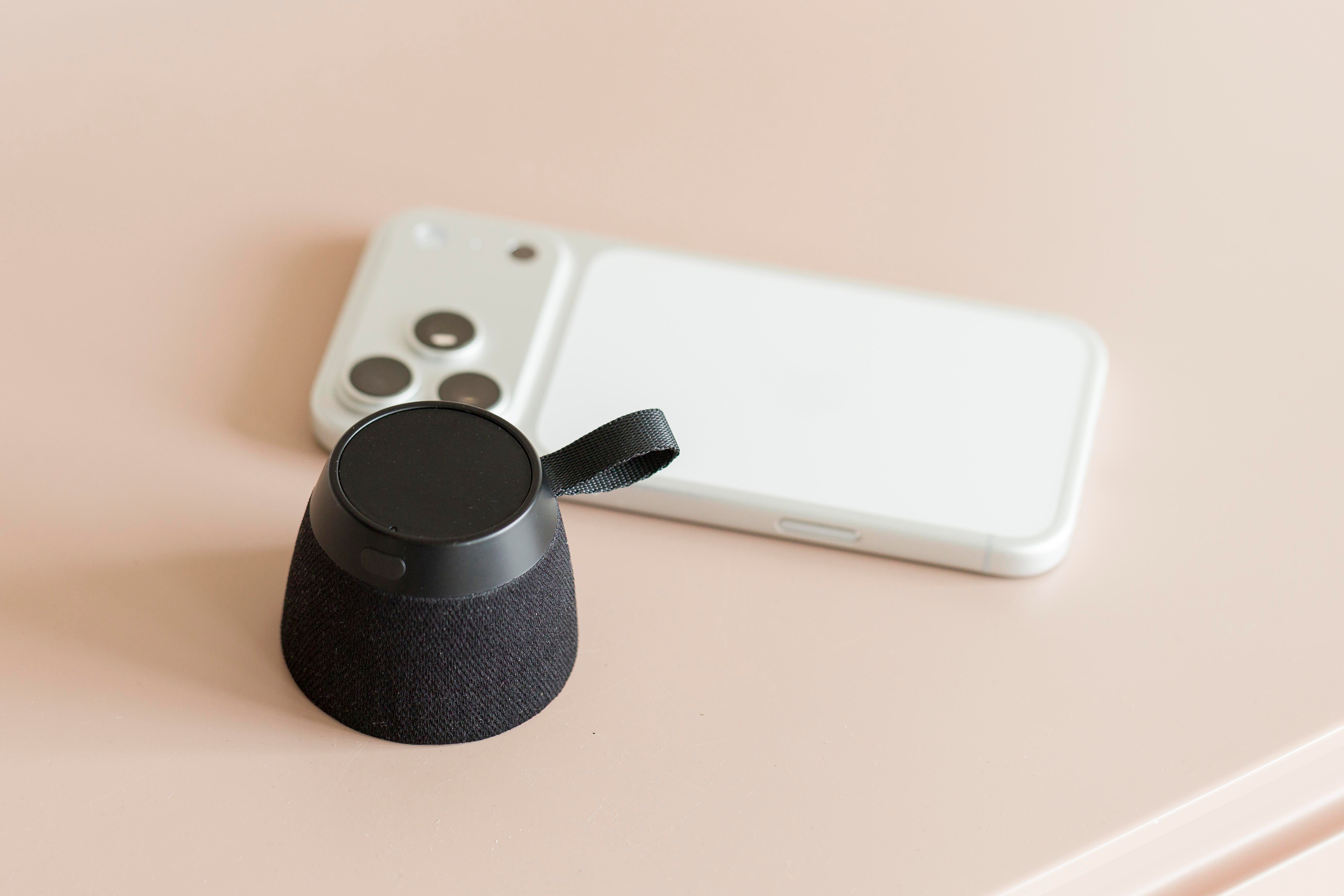Vue 14 de Enceinte sans fil Maglo | Recyclée