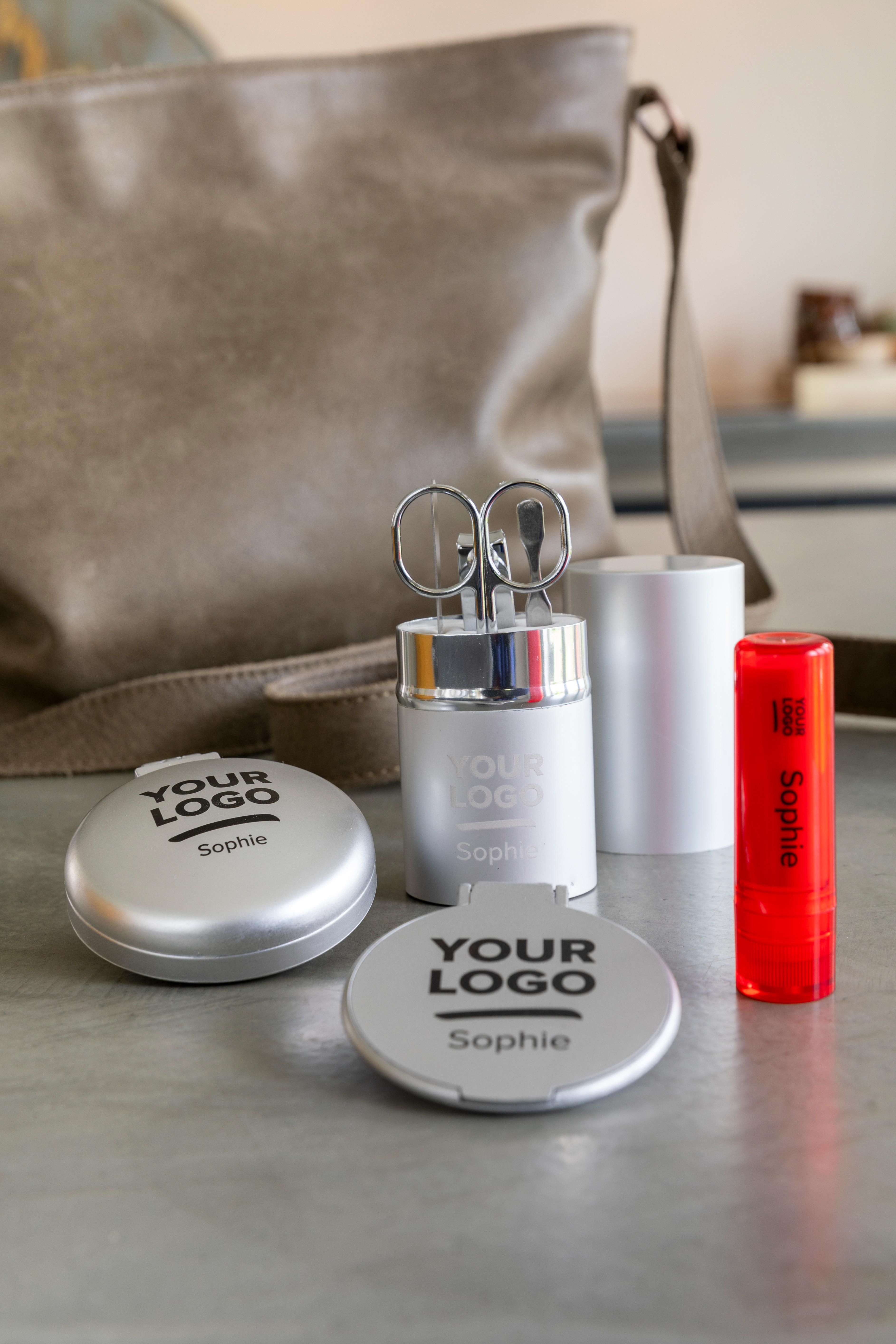 Vue 12 de Baume à lèvres Lipcare