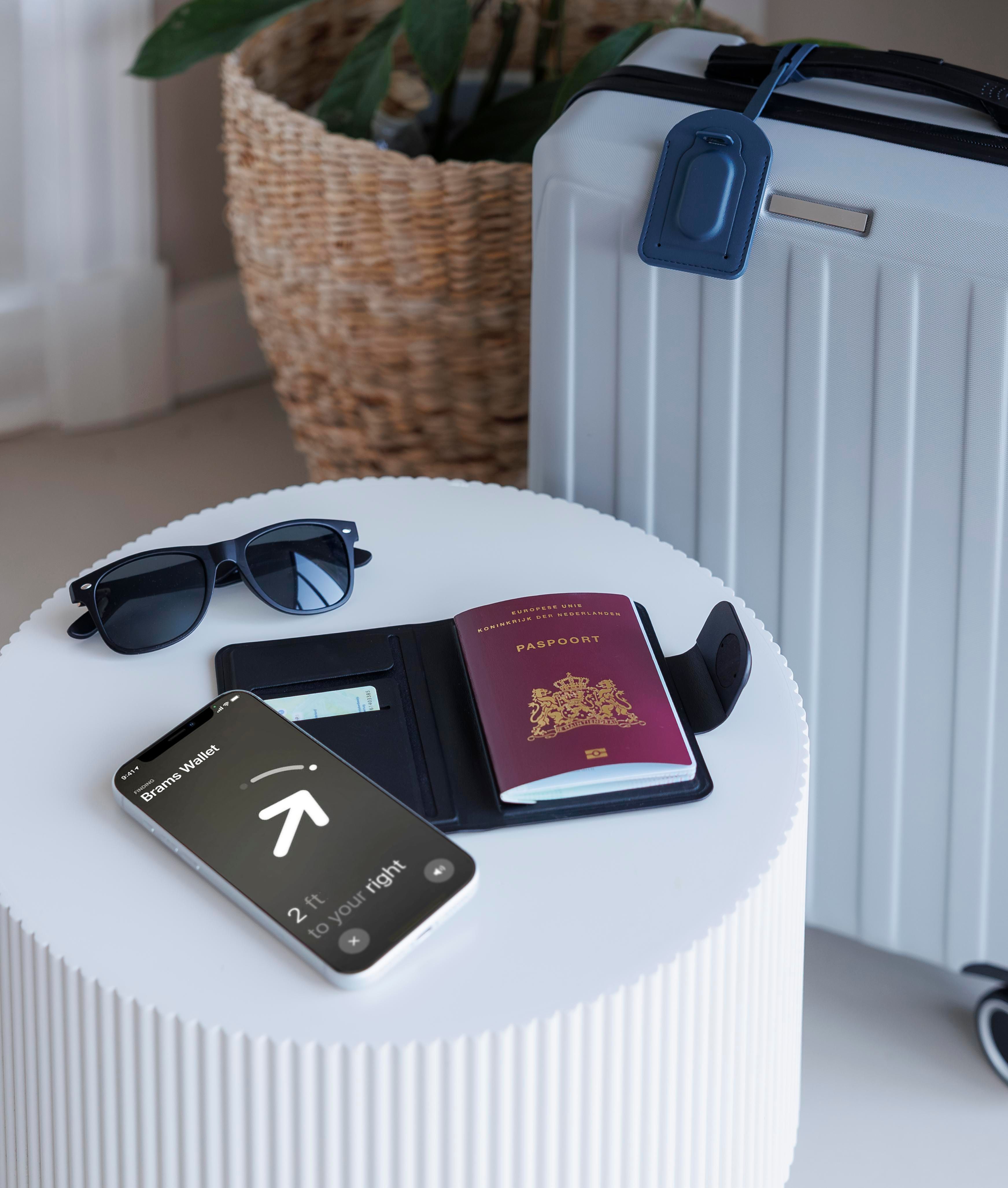 Vue 10 de Porte-passeport avec traceur Mavi | Recyclé