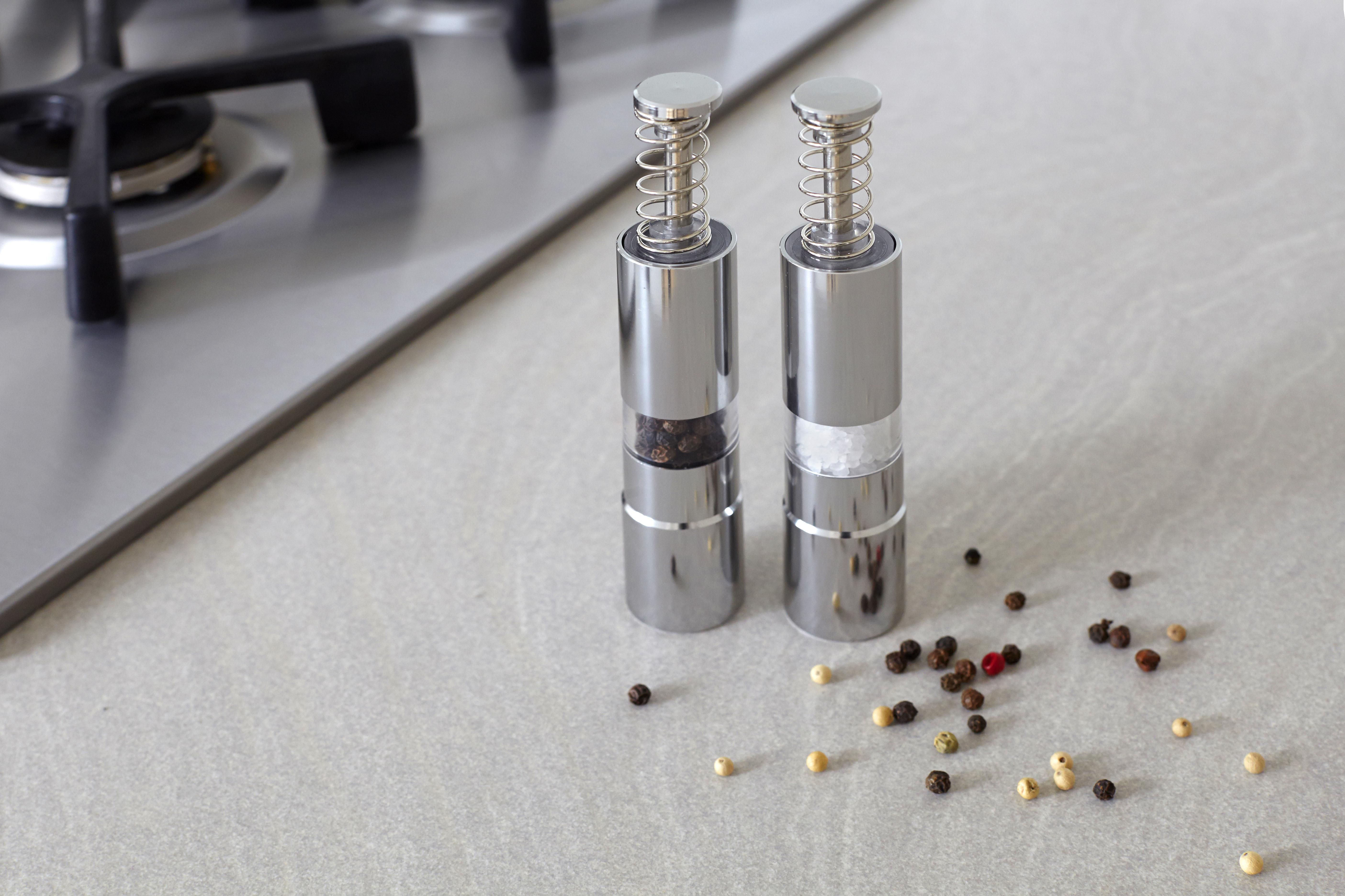 Vue 4 de Set moulins sel et poivre Annalena | Inox | 2 pcs