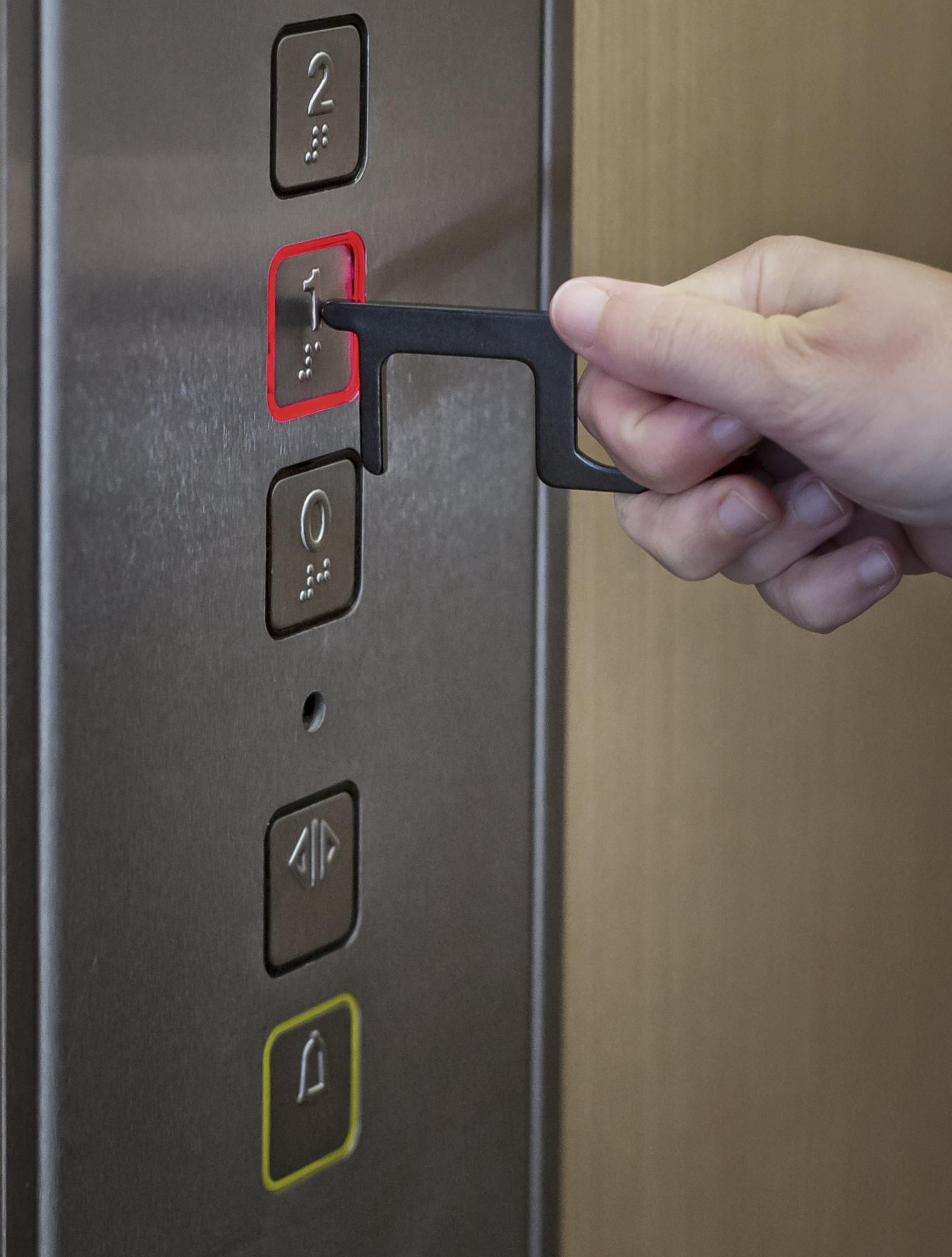 Vue 5 de Ouvre-porte avec ouvre-bouteille Jada