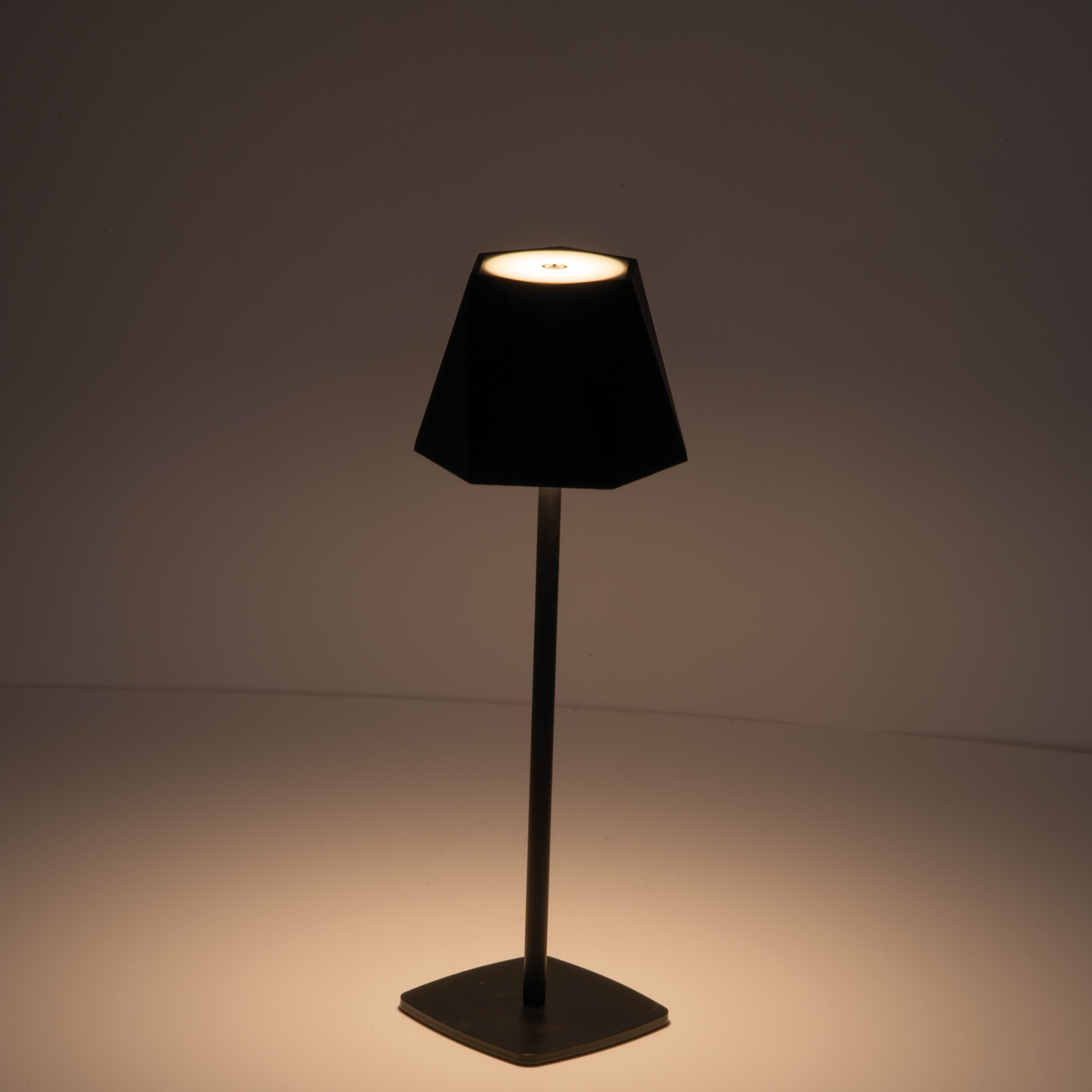 Vue 3 de Lampe de table Blackburn