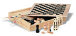 4 jeux dans une boîte en bois