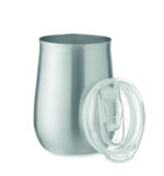 Gobelet en acier inoxydable recyclé (90 % d'acier inoxydable recyclé et 10 % d'acier inoxydable) avec couvercle à curseur coulissant. Capacité : 500 ml. La simple paroi n’empêche pas le transfert de chaleur.